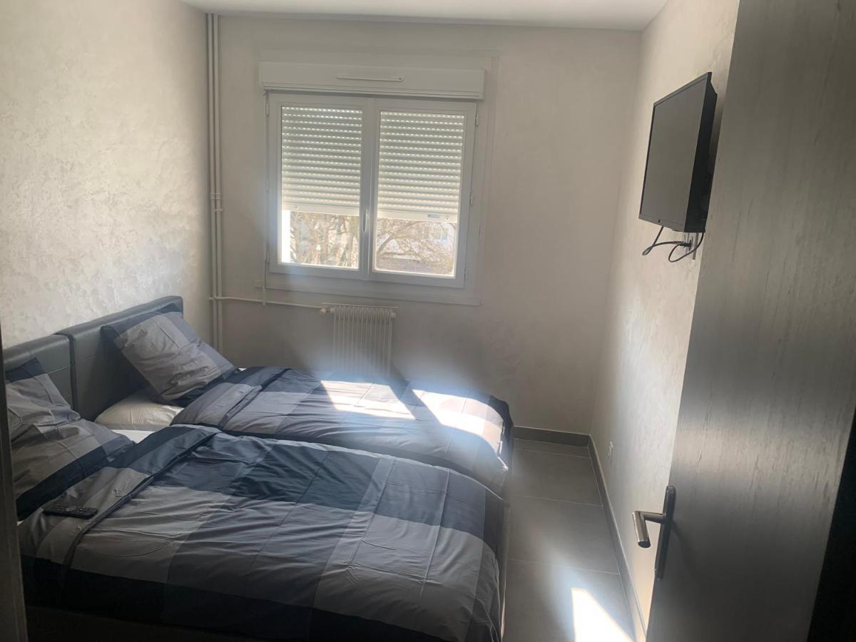 F3 Appartement 2 Chambre Un Salon Avec Wifi Saint-Jean-de-la-Ruelle 外观 照片